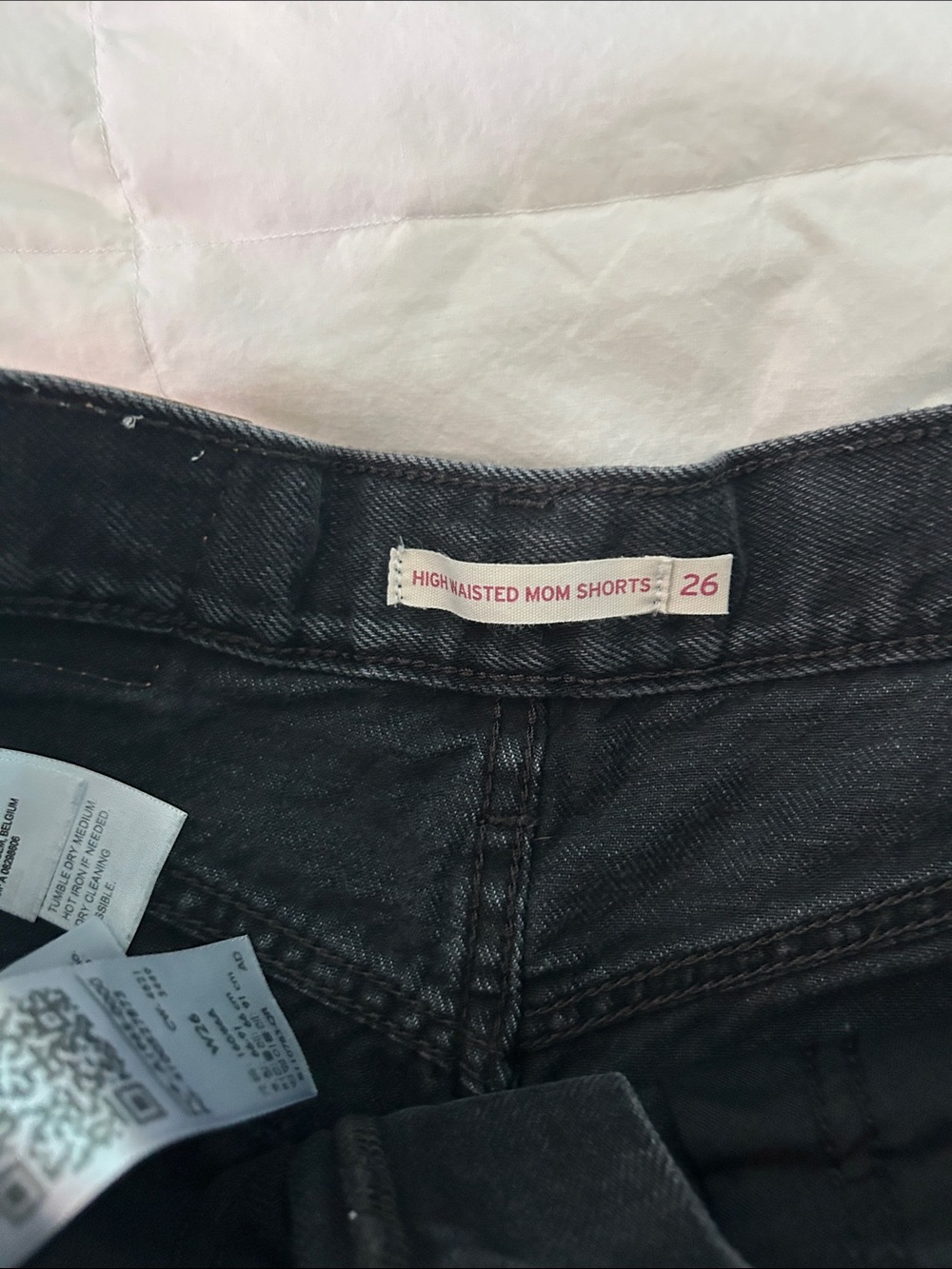 Levi's Black High-Waist Denim Shorts - Picture 3 of 5